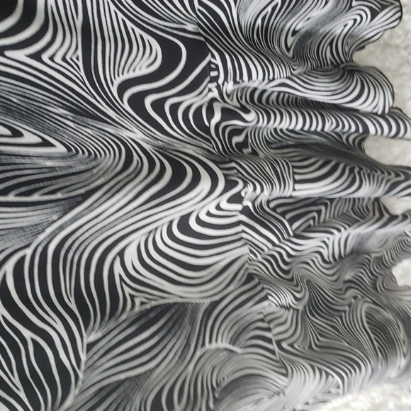 Della Spiga weekend waterfall black and white spiral graphic skirt cottagecore m - Picture 6 of 8